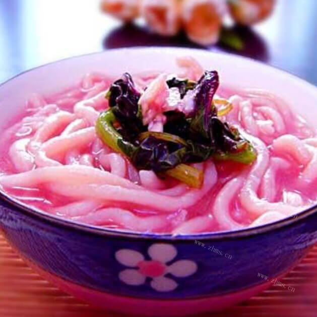 美味的红苋菜面条
