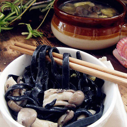 味道不错的墨鱼面条