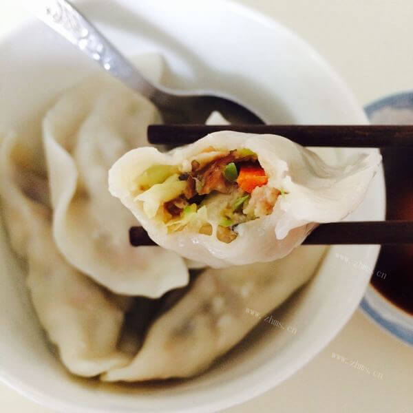 「自创」白菜木耳猪肉馅水饺