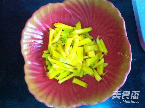 可口的南瓜粳米粥做法图解2)