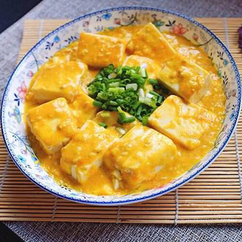 秘制蟹黄豆腐的做法 