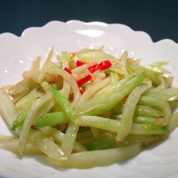 好吃的炒莴苣丝