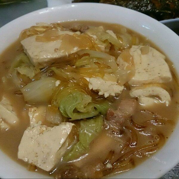 美味的猪肉白菜炖豆腐的做法