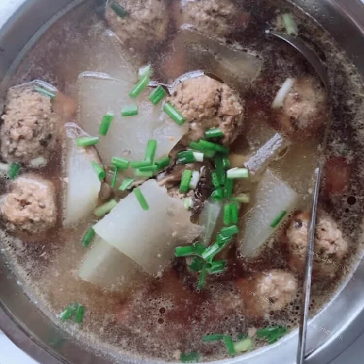 美味的冬瓜牛肉丸子汤
