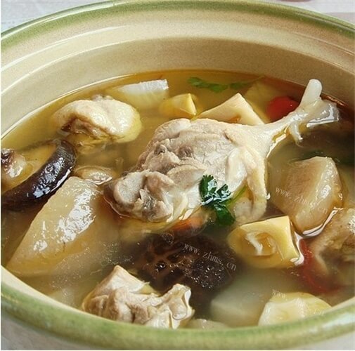 鲜美鸭肉萝卜汤