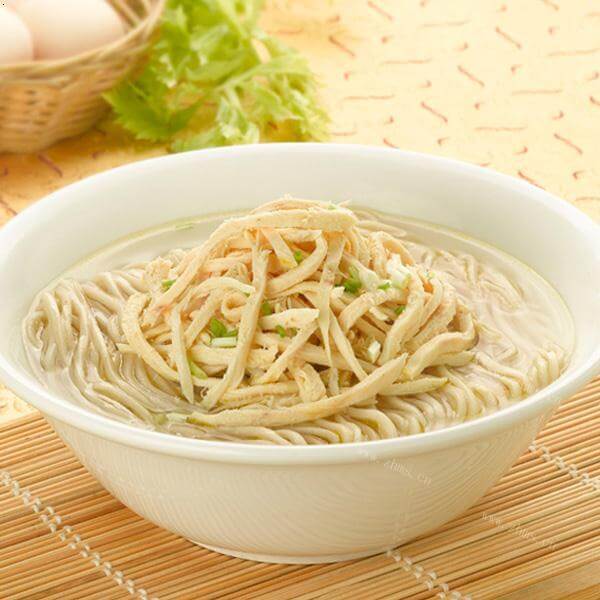 简单又快手的鸡丝粉