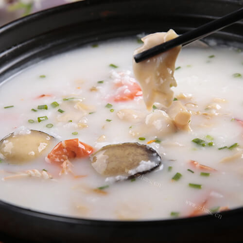 美味砂锅海鲜粥