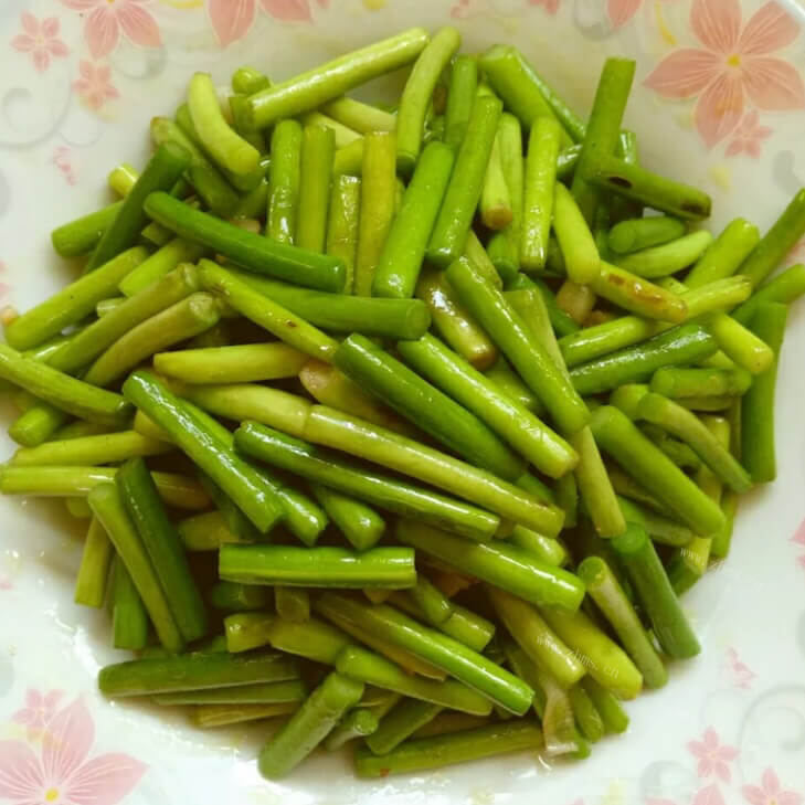 素菜清炒蒜苗