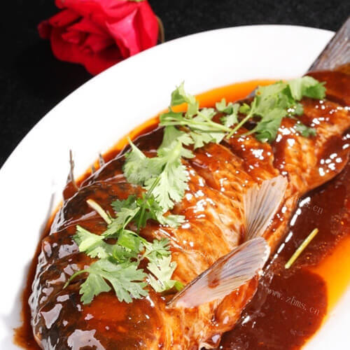自制鱼焖豆腐 
