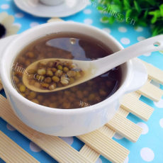 好吃的热苞米绿豆汤