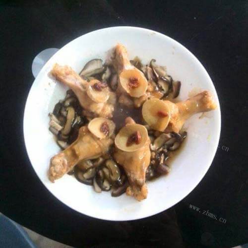 美味香菇蒸鸡腿