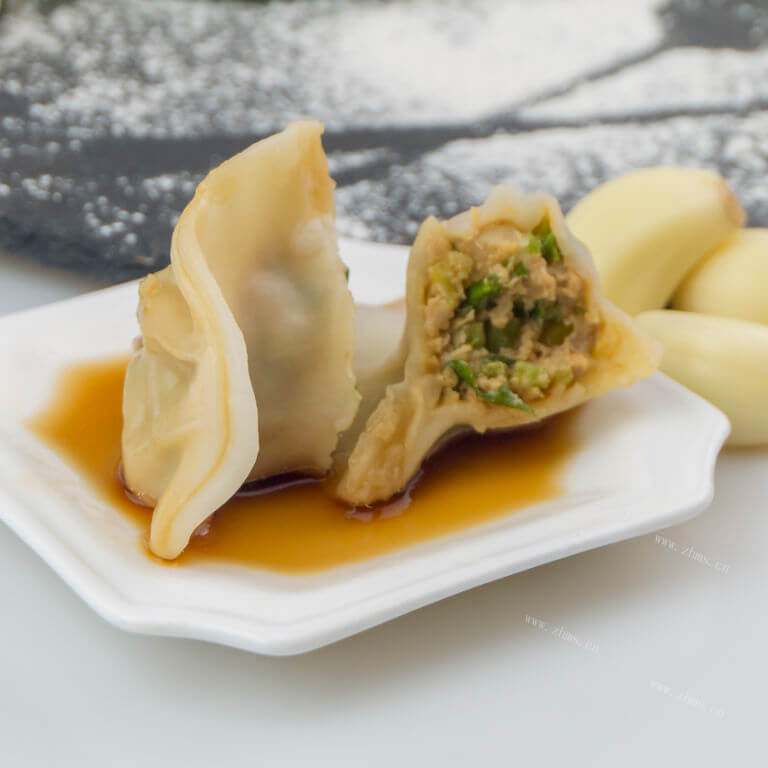 美味猪肉芹菜饺子的做法