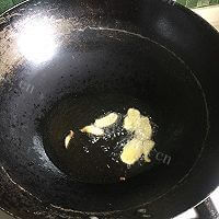 美味的红烧肉烧笋做法图解2)