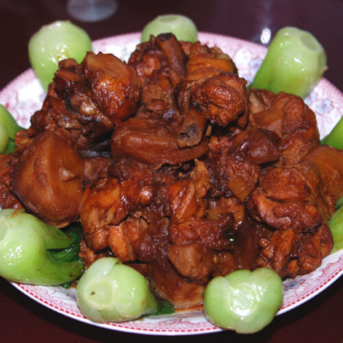 美味的鸡腿豆腐