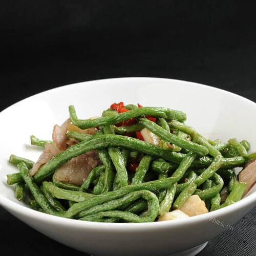 家常肉炒豇豆