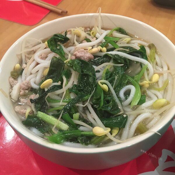 好吃的鸡肉米线