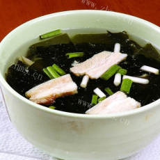 美味的海带猪肉汤的做法