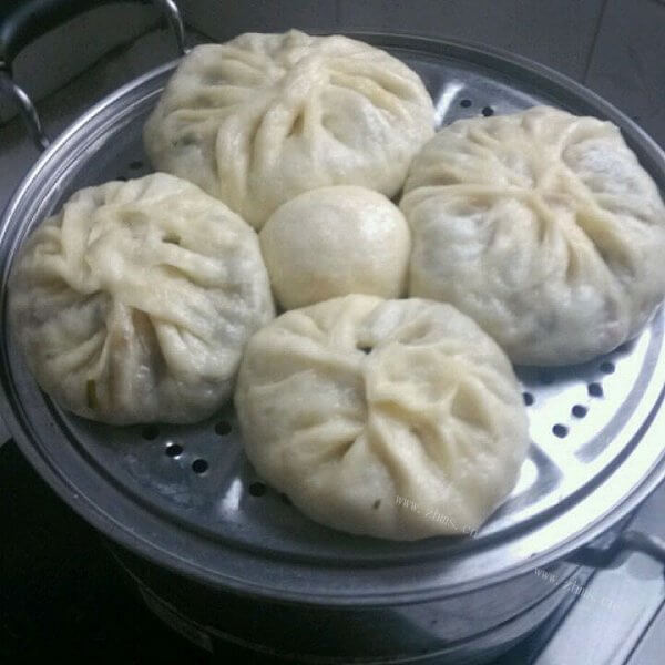 简单的韭菜鸡蛋包子的做法