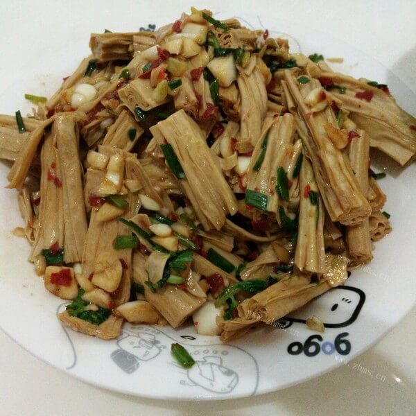 美味的凉拌笋片
