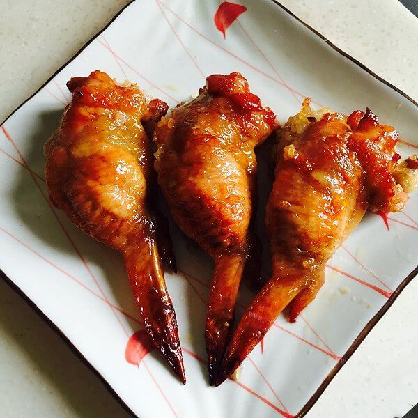 美味鸡翅包米饭