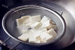 香辣的麻婆豆腐的家常做法做法图解3)