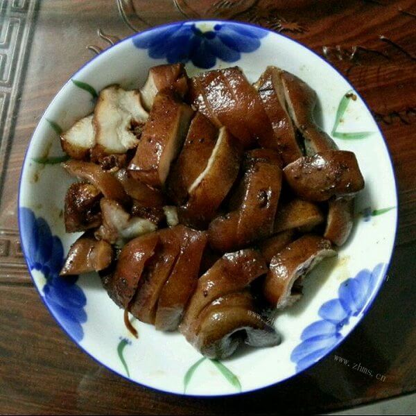 简单美味卤水猪肉的做法