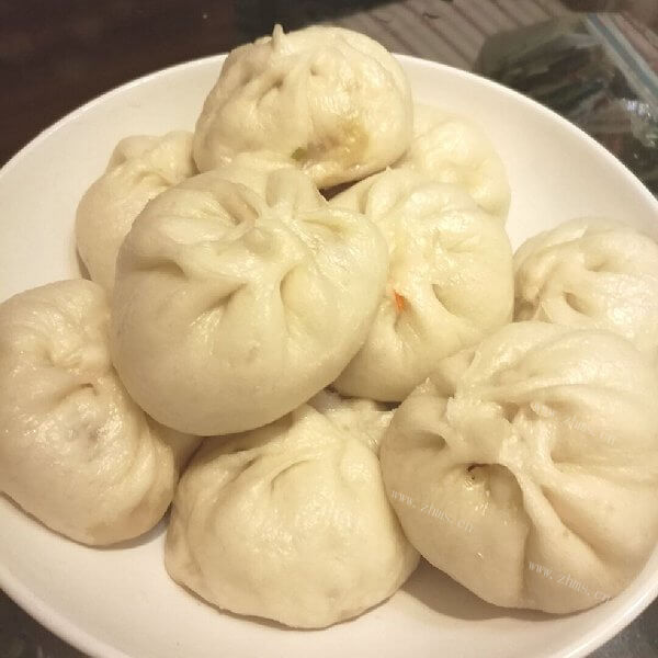 美味的牛肉胡萝卜馅包子的做法