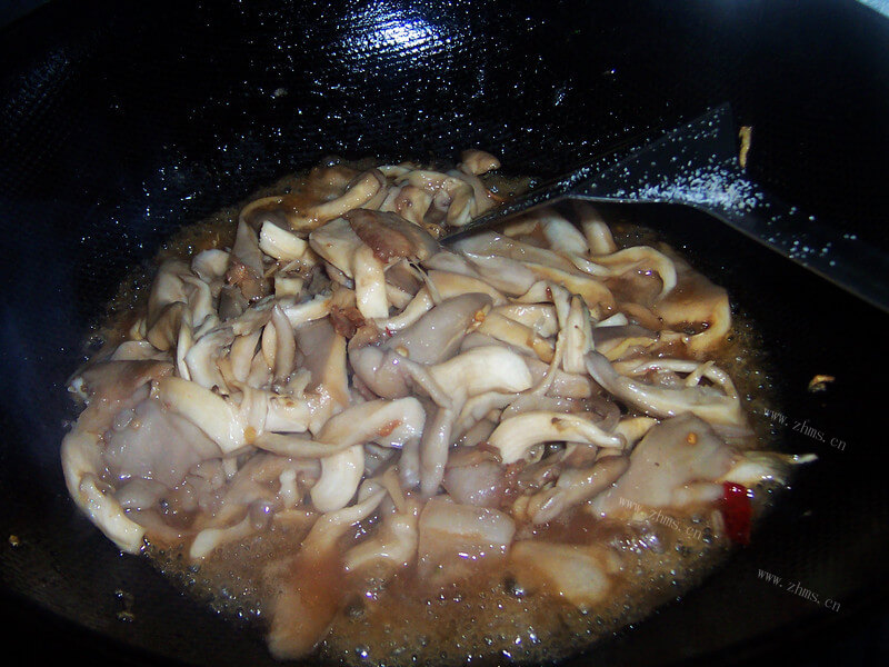 美味的蘑菇炒肉的做法做法图解10)