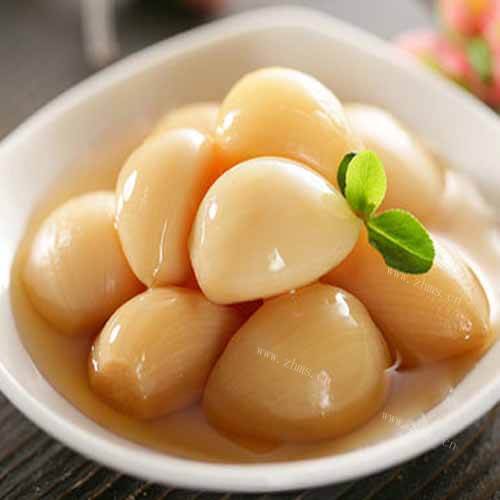 家常必备的腌糖蒜的方法