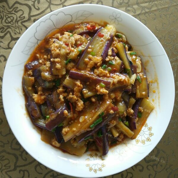 美味的红烧肉沫茄子