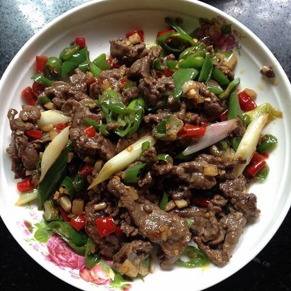 简单的牛肉粒做法 