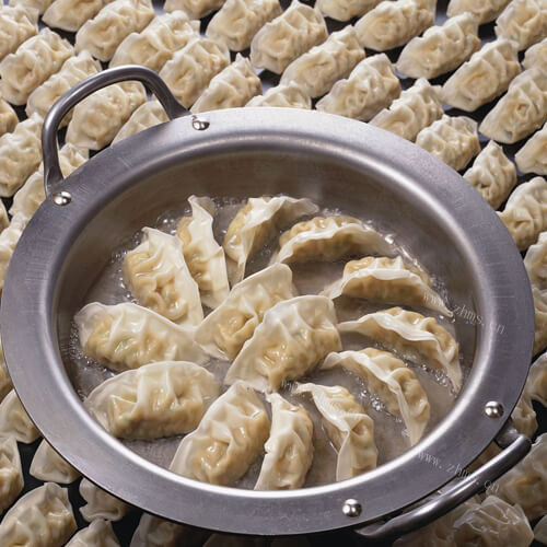 家常西葫羊肉饺子的做法 
