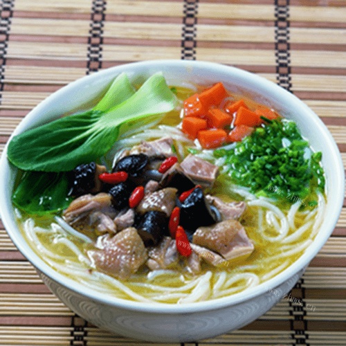 美味的香菇鸡块米线的做法