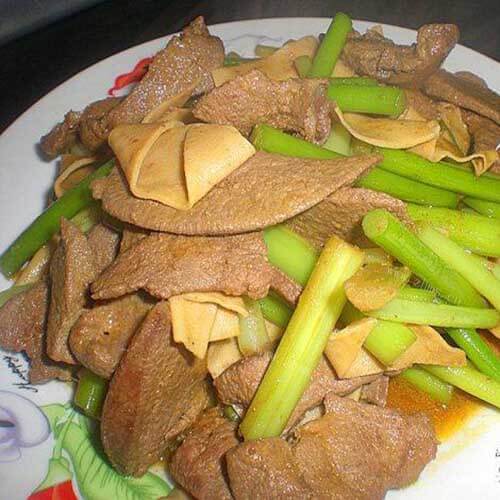 营养的蒜薹炒猪肝