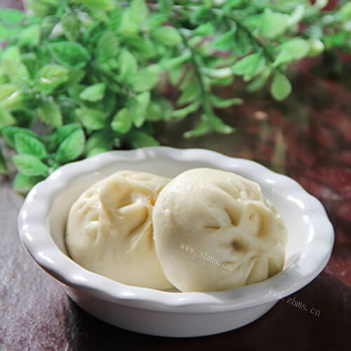 美味芹菜猪肉包子的做法