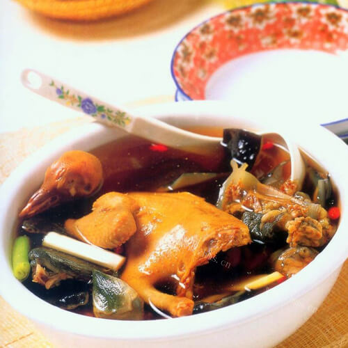 美味的乳鸽枸杞汤