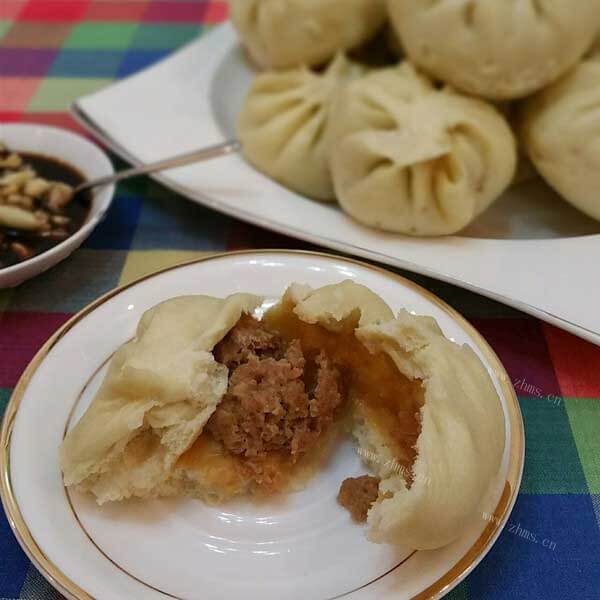 简易的白菜猪肉包子馅的做法