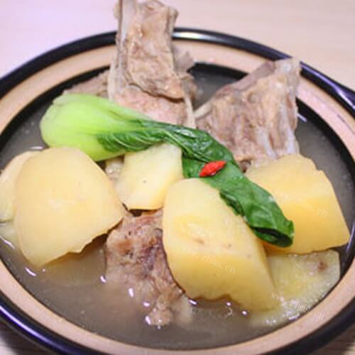 美味的鸭肉炖山药