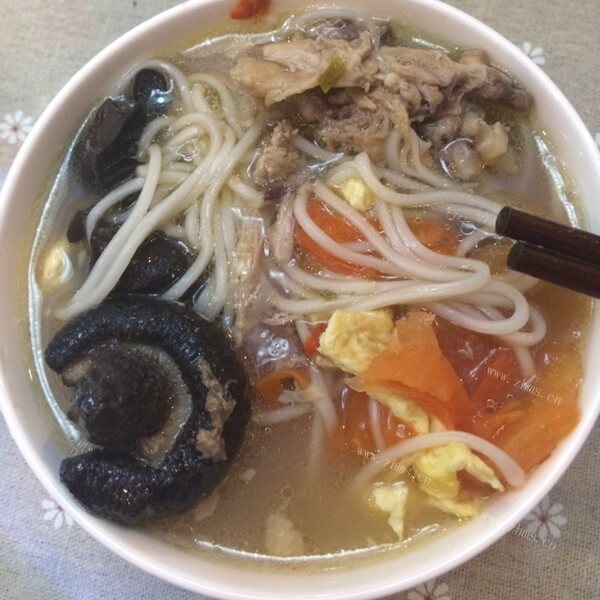 鲜香鸡汤米线