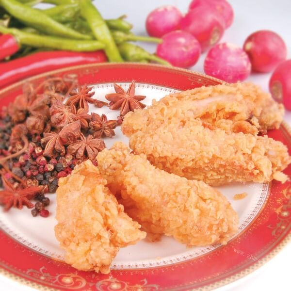 美味的油炸鸡翅