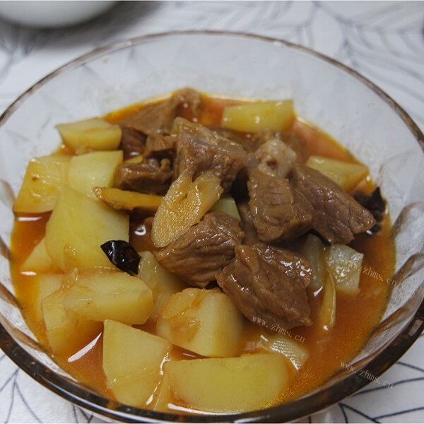 诱人的土豆炖牛肉做法 