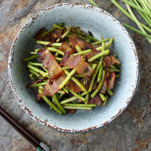 美味的蒜薹炒腊肉