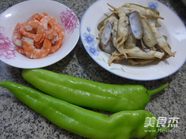 家常尖椒炒海味鲜做法图解1)