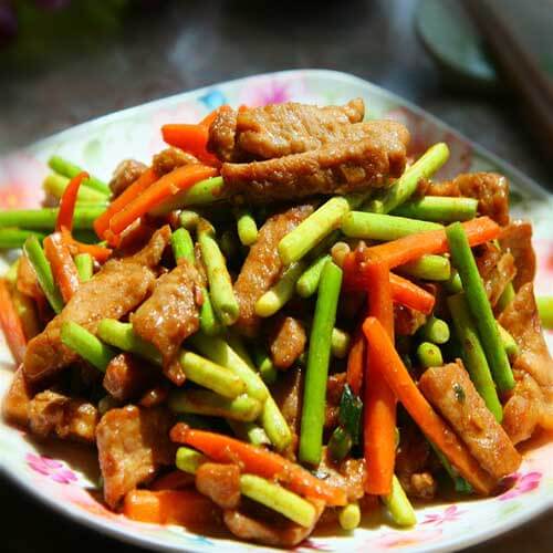 不错的肉炒蒜苔