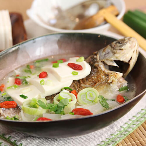 美味的豆腐鲫鱼汤