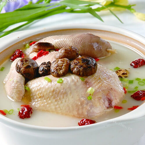 美味冬菇鸡汤