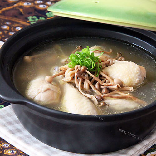 美味鸡腿煲汤