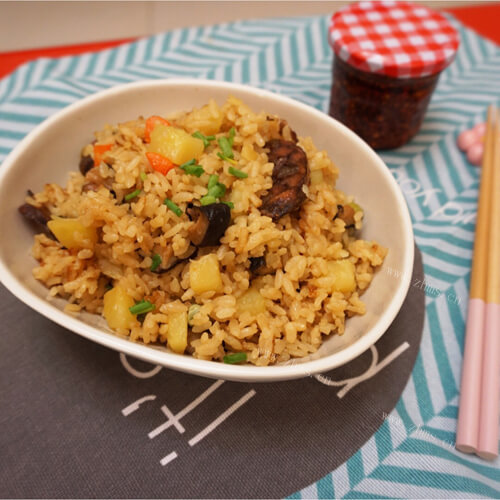 好吃的土豆焖饭的家常做法 