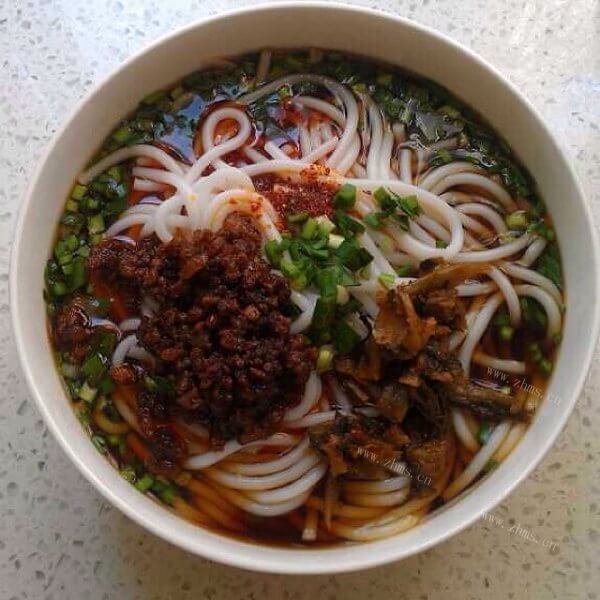 美味的猪肉米线的做法