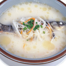 鲜美水鱼汤的做法